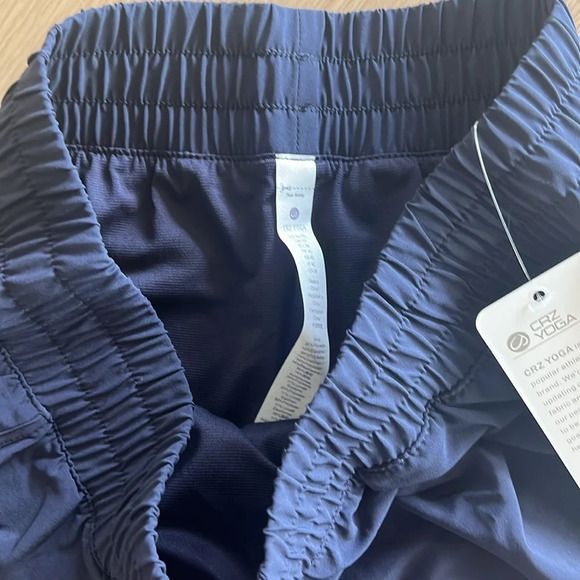 CRZ YOGA High waisted Running Shorts Mesh Liner Zip Pocket - Picture 6 of 8